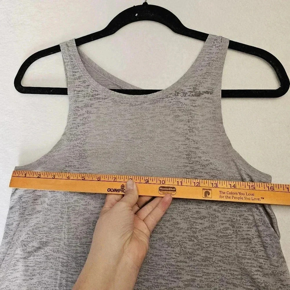 lululemon breeze through tank - Picture 3 of 13